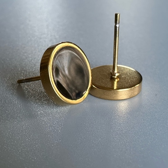 14k Gold Plated Stainless Steel Round Black Studs 10mm - Picture 9 of 11